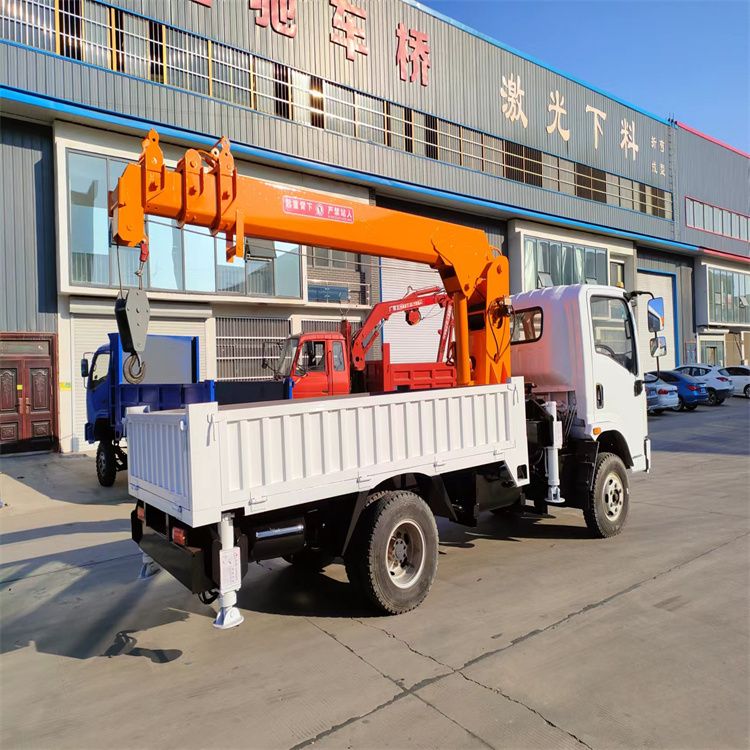 献县三轮随车吊定制 农用改装机自备吊中瑞长期出售